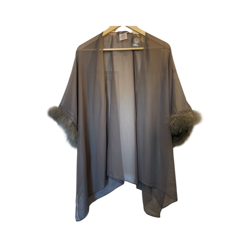 VINCE CAMUTO Gray Sheer Marabou Feather Cover Up
Kimono Robe Jacket Topper O/S